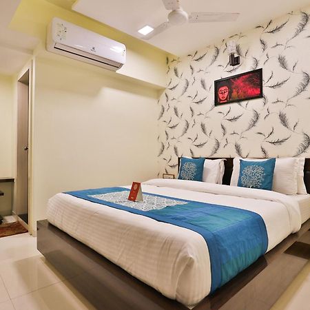 Hotel O Red Apple Ahmedabad Esterno foto