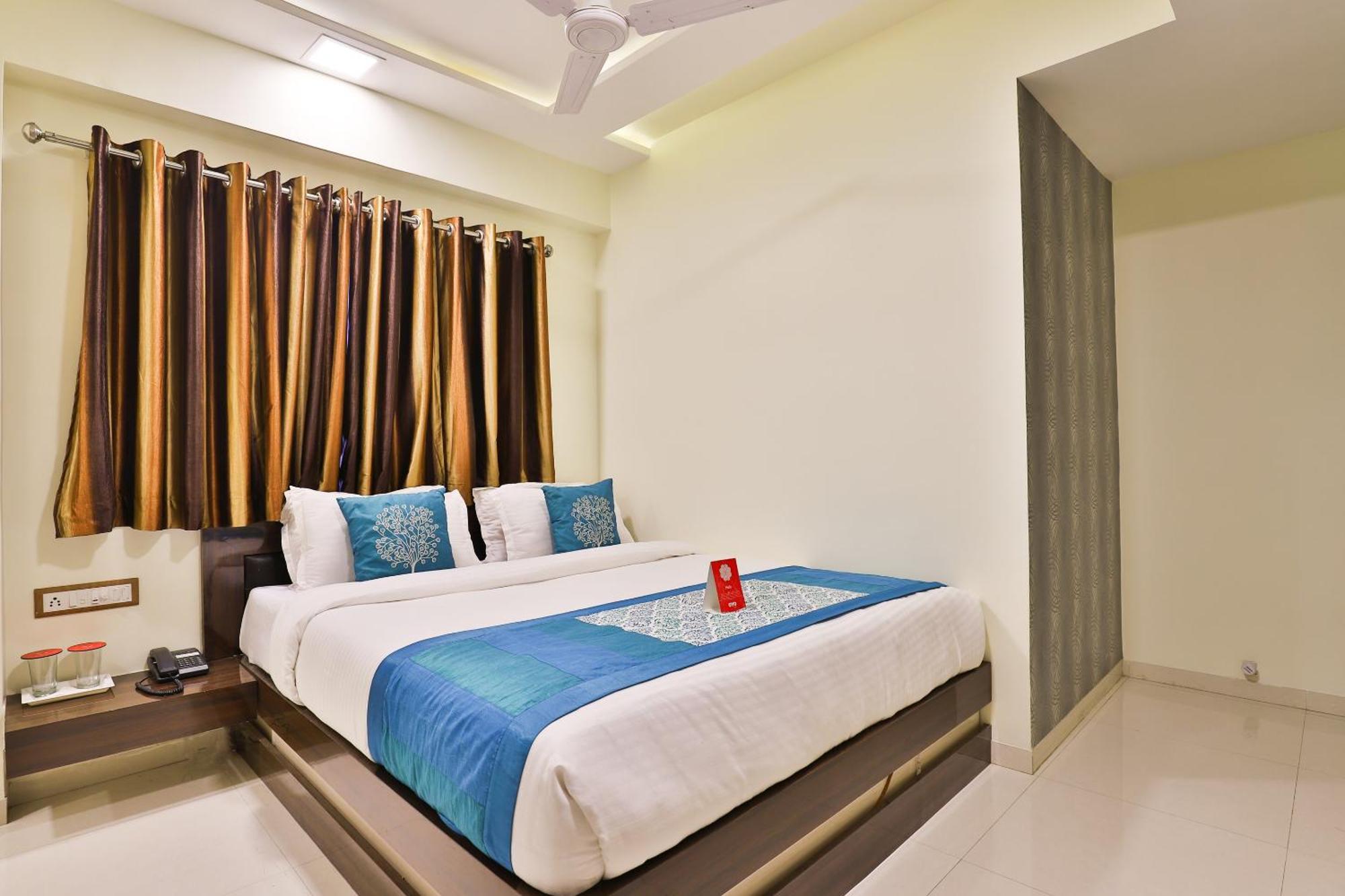 Hotel O Red Apple Ahmedabad Esterno foto